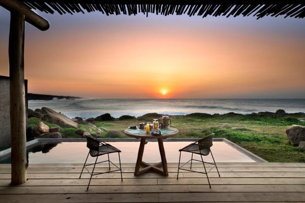 A la foto es mostra l'objecte GweGwe Beach Lodge situat a la ciutat de Mkambati.