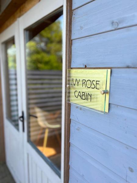 A la foto es mostra l'objecte Ivy Rose Cabin No Hot Tub situat a la ciutat de Bude.