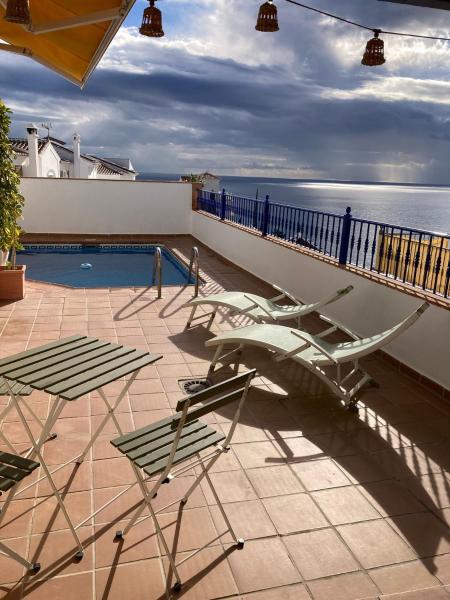 Na fotografii je vidět objekt Appartement in Nerja with private pool and sea view nacházející se ve městě Nerja.