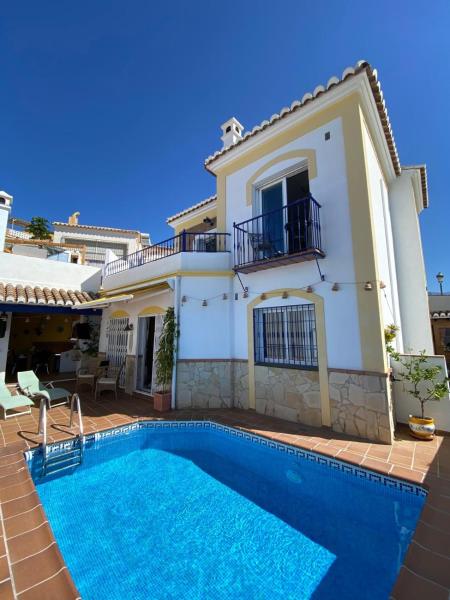 Na fotografii je vidět objekt Villa in Nerja with private pool and sea view nacházející se ve městě Nerja.