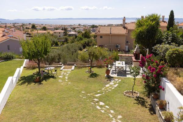 A la foto es mostra l'objecte Costa's House situat a la ciutat de Nikiti.