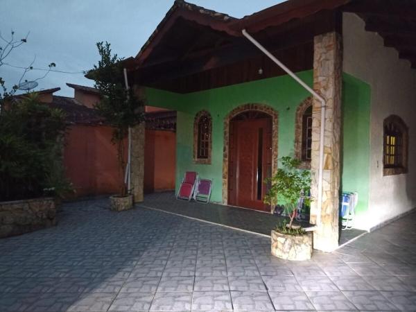På billedet ses objektet Casa a 5 minutos da Praia em Bertioga - Vista Linda beliggende i byen Bertioga.