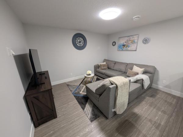 Na zdjęciu widoczny jest obiekt DaraJay Cozy Home położony w mieście Calgary.