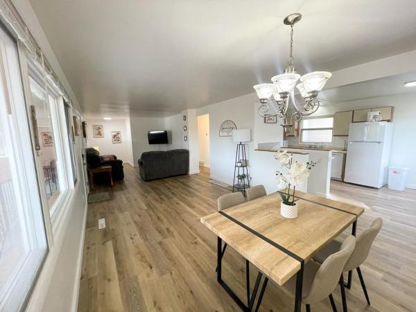 A la foto es mostra l'objecte Charming 2BR 2BA in Great Falls! situat a la ciutat de Belt.