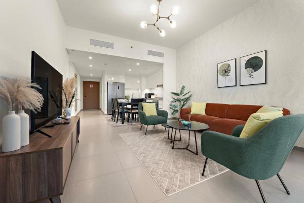 På billedet ses objektet Luxurious 2-BR Apt Pool, Gym & Burj Khalifa View beliggende i byen Dubai.