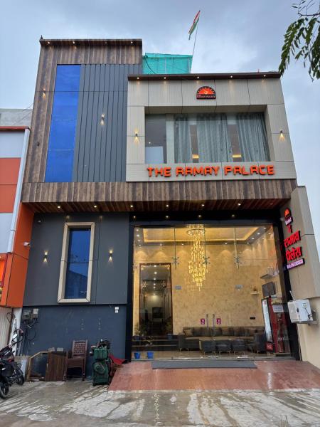 Auf dem Foto ist das Objekt Hotel Ramay Palace in der Stadt Ayodhya zu sehen.