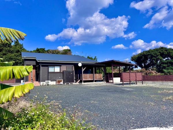 A la foto es mostra l'objecte AZホテル Inn 奄美万屋 - Villa with private outdoor Jacuzzi situat a la ciutat de Amami.