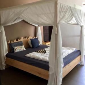 Auf dem Foto ist das Objekt Jidos Plaza in der Stadt Gishyita zu sehen.