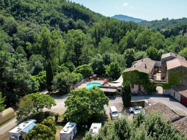 A la foto es mostra l'objecte Le Moulin D'onclaire Camping et chambres d'hôtes situat a la ciutat de Coux.