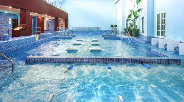 A la foto es mostra l'objecte Balneario de Cofrentes situat a la ciutat de Cofrentes.