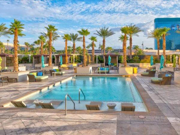 Na foto é possível ver o objeto Ultimate Vegas Trip with Sphere View, Pool and Gym localizado na cidade de Las Vegas.
