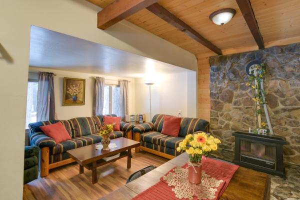 A la foto es mostra l'objecte Grill, Fire Pits and Trails Butte Meadows Duplex! situat a la ciutat de Butte Meadows.