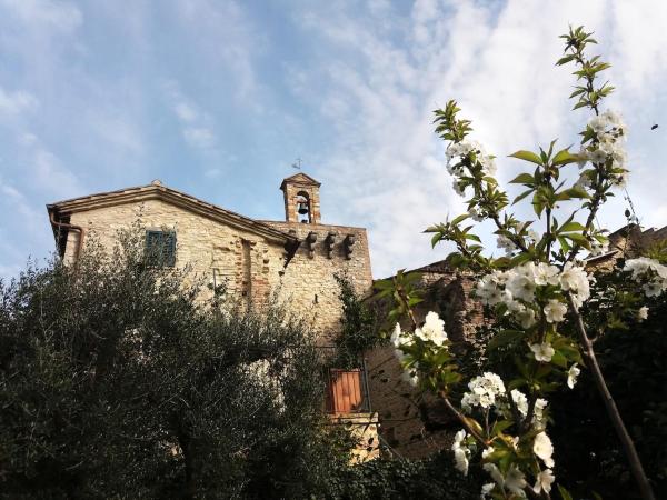 En la foto se muestra el objeto Casa intera con giardino ubicado en la ciudad de Mantignana.