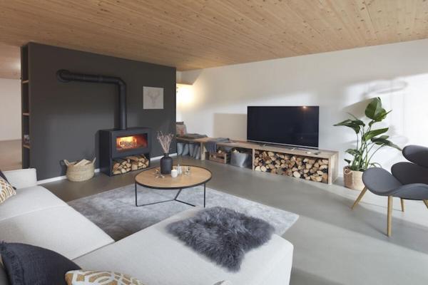 På billedet ses objektet Holiday home Chalet 48 beliggende i byen Mayen.