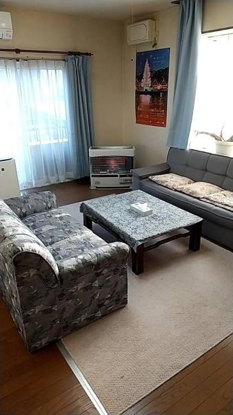 A la foto es mostra l'objecte 10-minute walk from Hakodate station, entire house, up to 10 people situat a la ciutat de Hakodate.