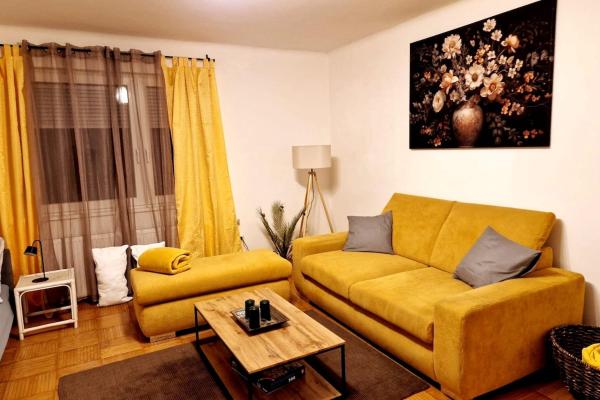 A la foto es mostra l'objecte Ruhiges und großzügiges Appartement situat a la ciutat de Sankt Pantaleon-Erla.