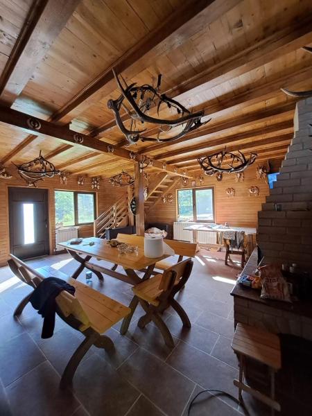 Cabana cu trofee, Schitu-Tarcău