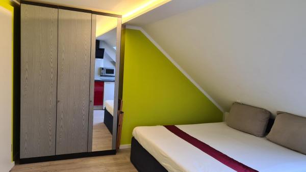 A la foto es mostra l'objecte Helles Apartment in Berlin-Mariendorf situat a la ciutat de Berlín.