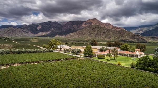 A la foto es mostra l'objecte Finca El Recreo situat a la ciutat de Cafayate.