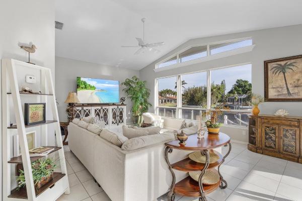 Foto 9: Gulf Access, Dock with Tiki, Heated Pool & Pool Table - Mango Paradise-Roelens