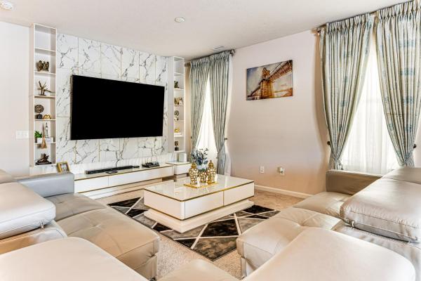 A la foto es mostra l'objecte 15 Mi to Dtwn Indianapolis Family-Friendly Home! situat a la ciutat de Brownsburg.