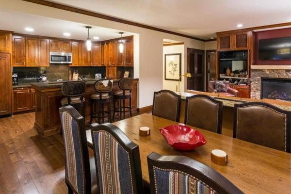 Aspen Ritz Carlton 2 Bedroom Residence Club Condo - Aspen, CO