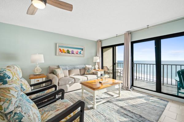 Fotografie 6: Commodore Resort #507 by Book That Condo