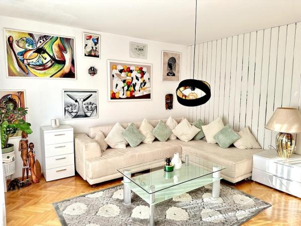A la foto es mostra l'objecte Colorful Central Apartment in Maribor situat a la ciutat de Maribor.