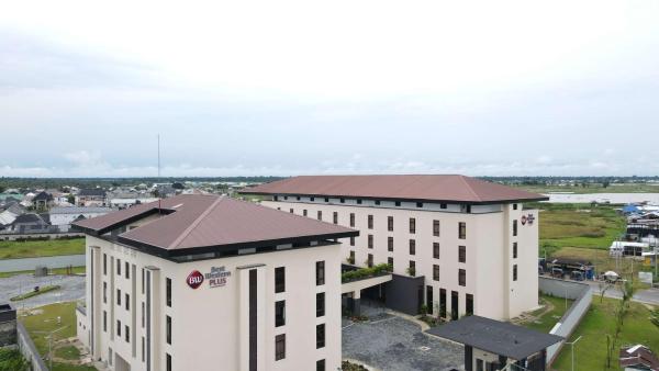 På bilden syns objektet Best Western Plus at the Oxbow Lake som ligger i staden Yenagoa.