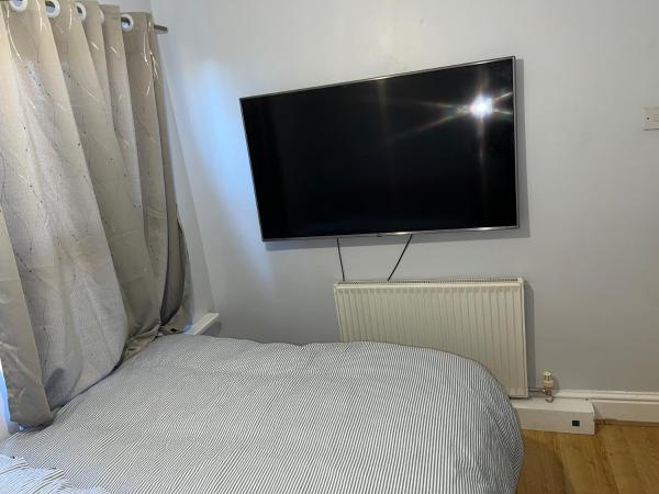 En la foto se muestra el objeto Comfy Room with Dedicated Bathroom 2 ubicado en la ciudad de Doncaster.
