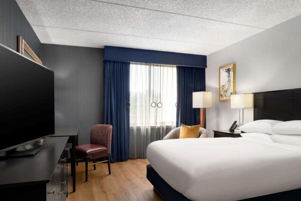 DoubleTree by Hilton Bradley International Airport photo 9