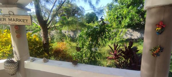 A la foto es mostra l'objecte La Villa Émeraude situat a la ciutat de Vouadjou.