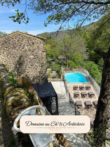 A la foto es mostra l'objecte Gite de groupe - Domaine au Ch'ti Ardéchois situat a la ciutat de Berzème.