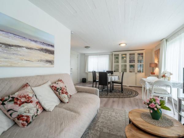 A la foto es mostra l'objecte Apartment Zeelucht with private garden by Interhome situat a la ciutat de De Haan.