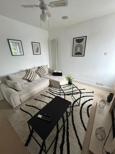 På billedet ses objektet Two bed town centre Ipswich apartment contractor stays leisure and travel beliggende i byen Ipswich.