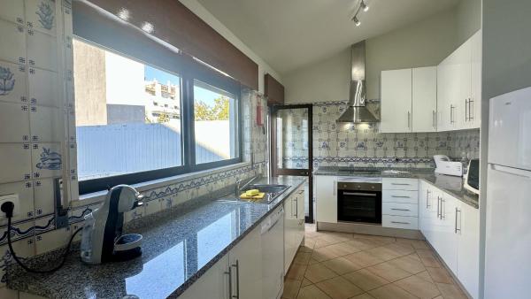 Kuva 6: Vilanova - Shared Pool - 12 Guests - Albufeira