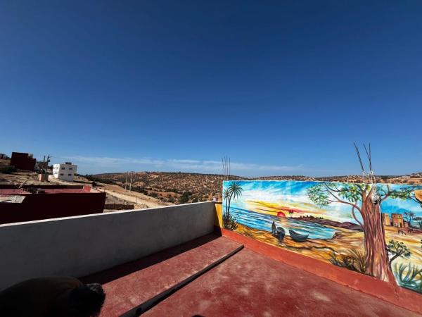 A la foto es mostra l'objecte chez tom house situat a la ciutat de Ikouzza.