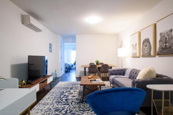 39-3 Newly renovated 3 BR, New York