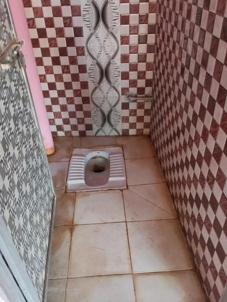 På billedet ses objektet Dwivedi House beliggende i byen Sohāgī.
