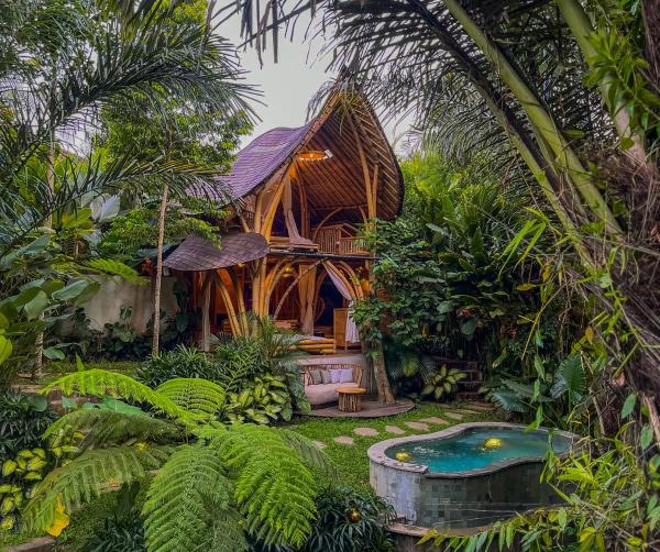 Nella foto è visibile l'oggetto Wahem Eco Bamboo situato nella città di Ubud.