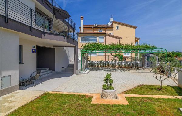 A la foto es mostra l'objecte Awesome Apartment In Rovinj With Wifi situat a la ciutat de Rovinj.