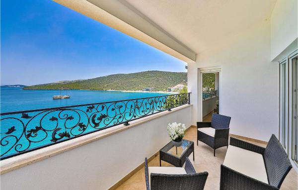 Na fotografii je vidět objekt 3 Bedroom Cozy Apartment In Marina nacházející se ve městě Marina.