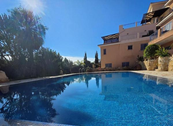På billedet ses objektet Tala Hills Sea View Apartment, Tala Village, Paphos beliggende i byen Tala.