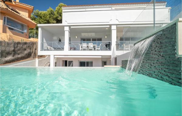 Beautiful Home In Marbella, Marbella