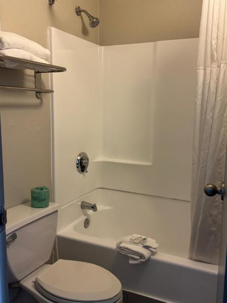 Bilde 4: Super 8 by Wyndham Charleston WV