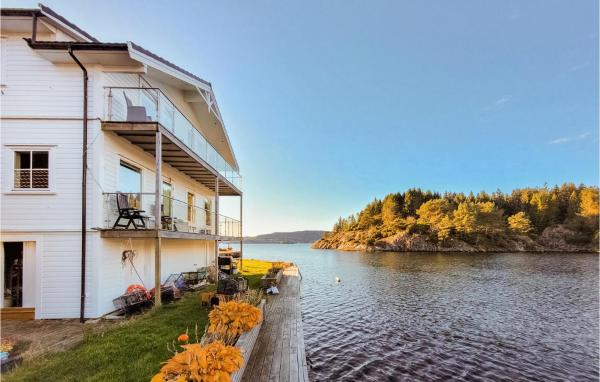På billedet ses objektet Cozy Apartment In Vestre Vinnesvåg beliggende i byen Gauksheim.