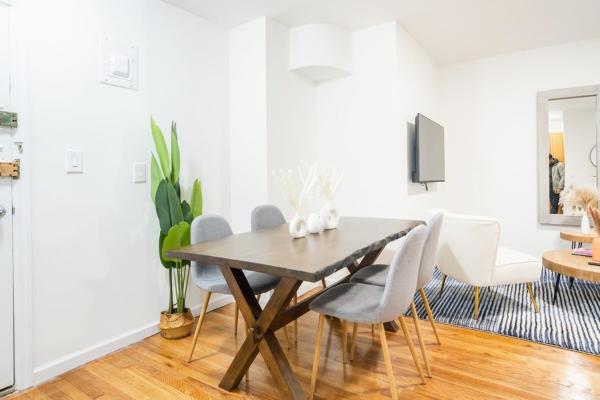 49-3B Newly renovated 2BR WD Midtown East, New York