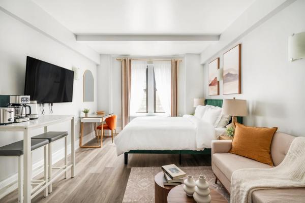 73-518 Newly Reno Studio UWS Doorman Gym Laundry, New York