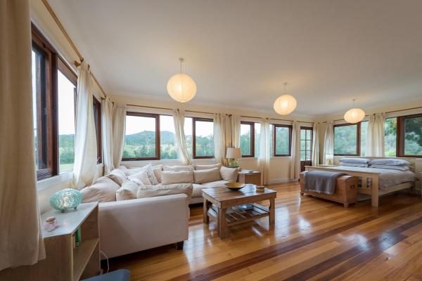 照片显示了位于Ellenborough市的Avalon River Retreat - 400 acre off the grid riverside nature & platypus oasis物件。