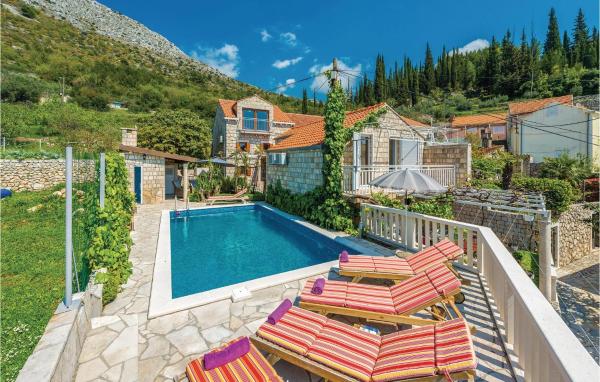 A la foto es mostra l'objecte Holiday Home Pod Gospom Iii situat a la ciutat de Trsteno.